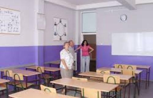 Професори уредили кабинете