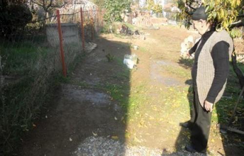 Kanalizacija napunila dvorišta