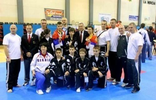 4 медаље за КБС Наисус