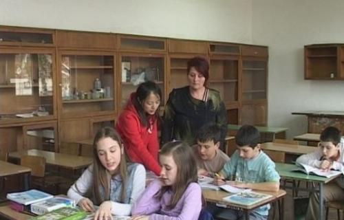 Više vole Kineski nego Srpski