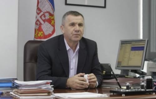 Сменили непостојећег директора