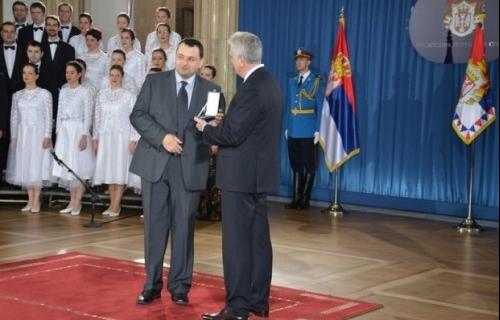 Пчеларство учио од деде