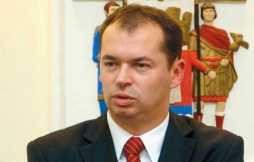 Bivši gradonačelnik Niša na razgovoru u policiji
