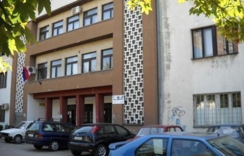 Krali robu i prodavali oružje