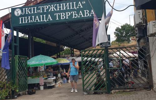 Јуче се на улазу у Тврђавску пијацу догодила драматична ситуација која је, захваљујући брзој, присебној и храброј реакцији запослене у ЈКП „Тржница“, окончана без трагичних последица. Запослена у нишкој „Тржници“ спасила живот мушкарцу на Тврђавској пијаци