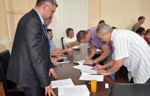 Уговори о куповини кућа