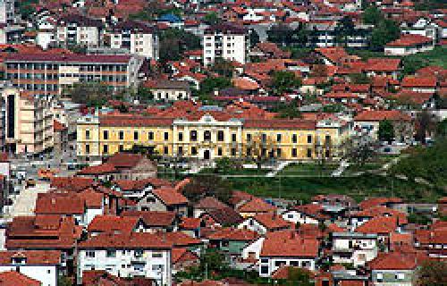 Maloletna devojka umrla u kafiću