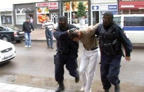 Mladić iz Prokuplja uhapšen zbog krađe u Herceg Novom