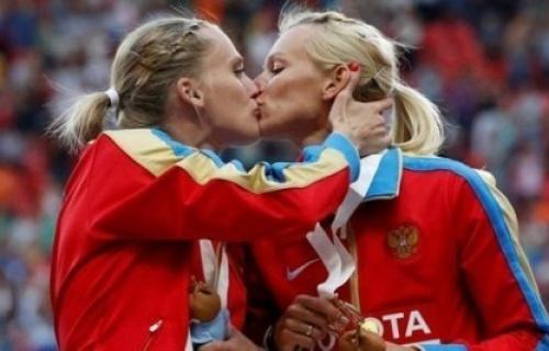 Zapadna propaganda i poljubac ruskih atletičarki