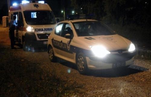 Dve osobe povređene u sudaru automobila