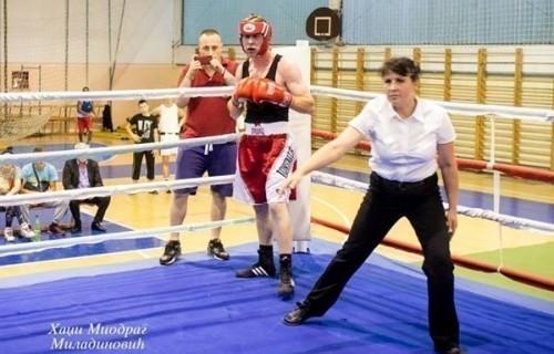Марија суди бокс