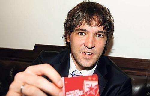 Утакмица прекинута, Нападнут Владимир Стојковић
