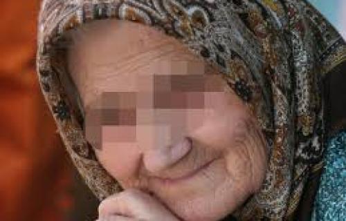 Силовао старицу