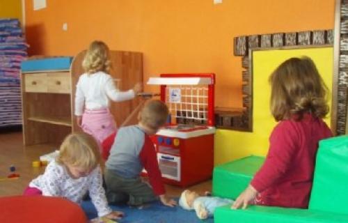 Васпитачица угризла трогодишњу девојчицу