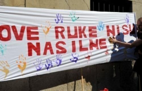 Gej strejt alijansa pred Vladom (FOTO)