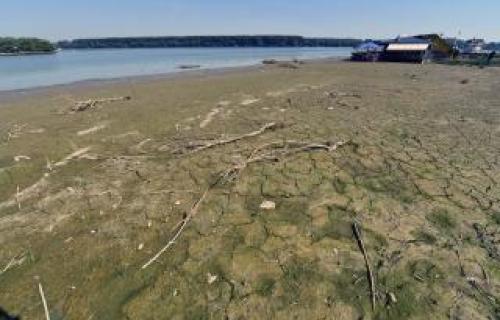 Пресушила и река Бањска, водостај Tоплице низак
