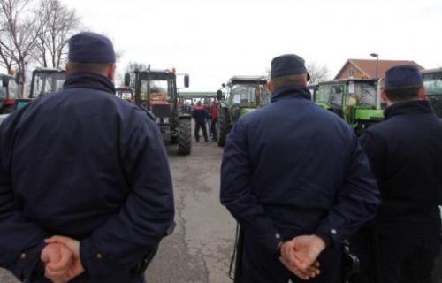 Odbili da odblokiraju put ka Kosovu