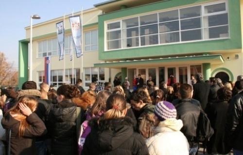 Obradović otvorio školu u Lapovu