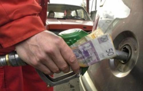 Цене горива стагнирају или благо падају