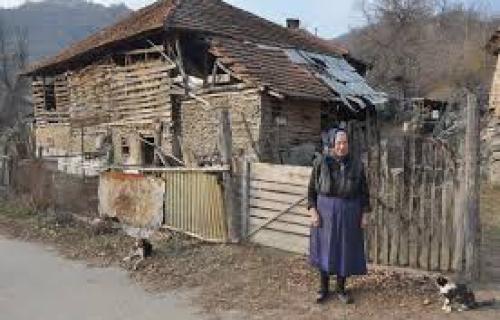 Села изумиру