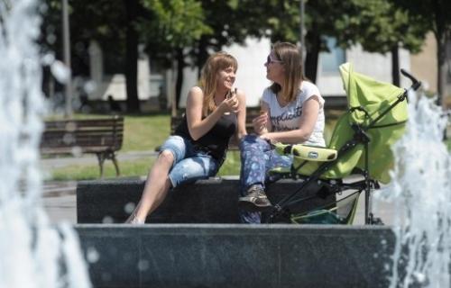 Лагана исхрана, узимање течности и адекватно одевање