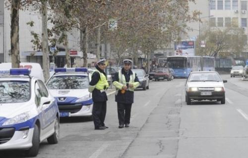 Policija apeluje : Smanjite brzinu vozila