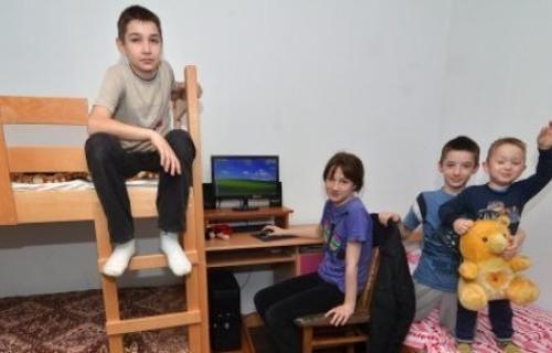 Добили нов намештај