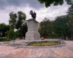 Парк на Тргу краља Александра добија нови изглед, завршни радови у току