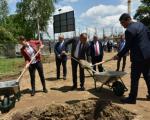 Брнабић положила камен темељац за нови део Електронског факултета