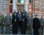 Епископ нишки и војни Арсеније заједно са начелником Генералштаба Миланом Мојсиловићем у посети Хиландару