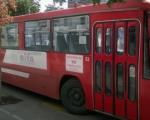 Kamenovan gradski autobus u niškom naselju Crvena Zvezda