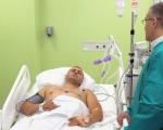 Stefanović obišao u Kliničkom centru Niš policajca koji je ranjen u pucnjavi tokom vikenda
