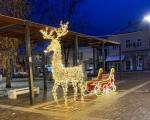 Počelo novogodišnje ukrašavanje Kuršumlije, ove godine još više rasvete