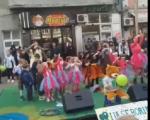 Загрљаји у Нишу - Светски дан деце обеолеле од рака