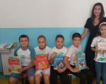 Град Ниш уз помоћ доданатора обезбедио уџбенике за децу у Ораховцу на Косову и Метохији