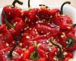 Stari recepti juga Srbije: Vreme je za "belolučanu salatu" od pečenih paprika