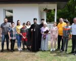 Хумани пројекат Епархије нишке и ВДС "Добри Самарјанин": Усељена прва породица у нови дом у Медвеђи