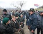 Радници настављају блокаду чекајући потпредседника Вучића