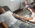 Humanost na delu: Novinari dali krv