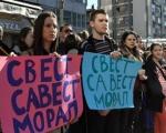 (Фото) Све до детаља са масовног протеста у Нишу: Зауставите насиље!
