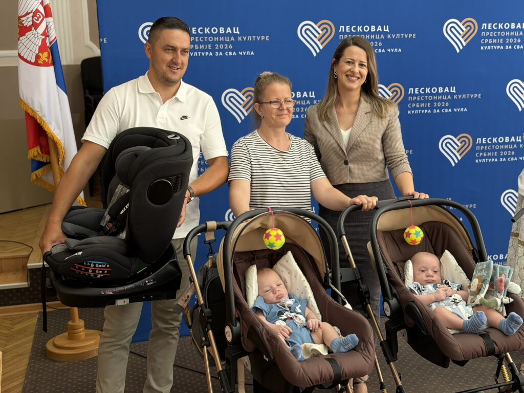 Uručena 193 auto-sedišta za bebe rođene od aprila do juna 2026.