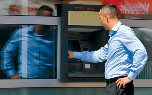 Мафија празни рачуне Нишлија на банкоматима