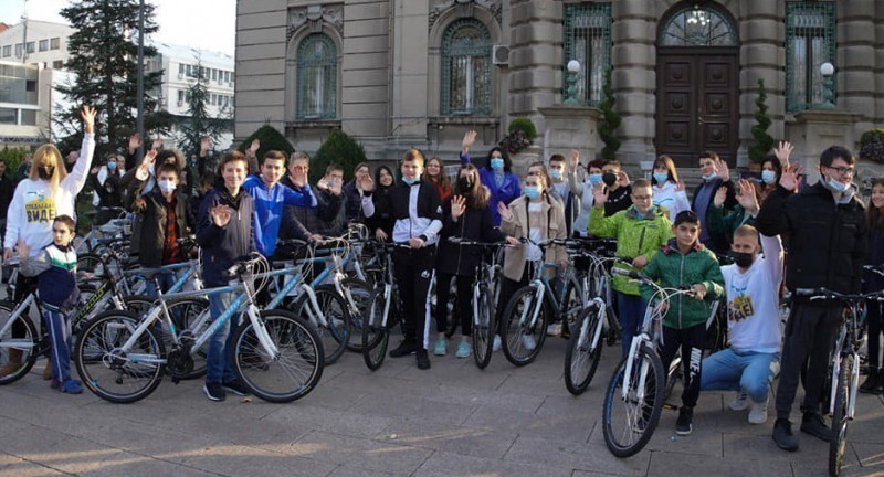 54 бицикле за ученике основних и средњих школа - здрав живот уз обуку за безбедност у саобраћају