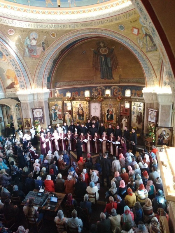 Дуги аплауз и овације за хор "Бранко" у Минску