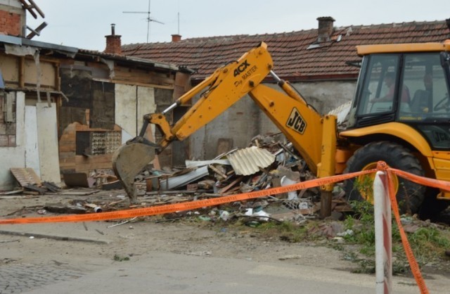 Почело рушење објеката због изградње важне саобраћајнице у Лесковцу