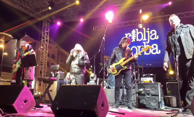 Spektakularan koncert grupe "Riblja čorba" u Nišu: Dan žena proslavljen uz nezaboravnu muziku generacija