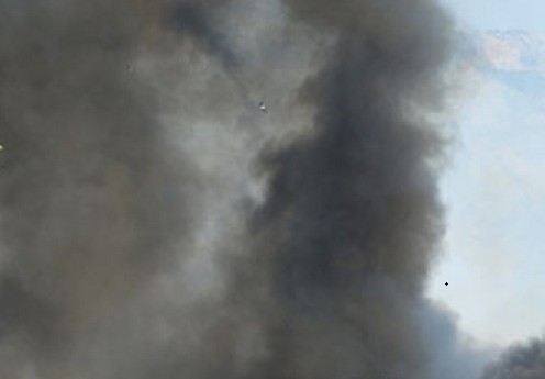 Gori magacin na Mramorskom brdu kod Niša, četiri vatrogasne ekipe gase požar