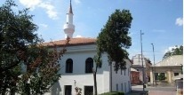 Обновљена џамија која је запаљена као освета за паљење цркава на Косову!