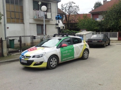 Gugl automobil u Aleksincu