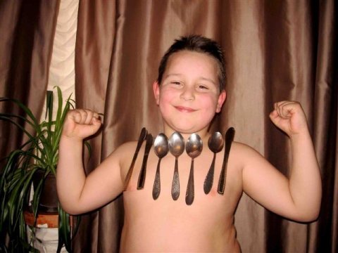 Sedmogodišnji Bogdan Ivković iz Vlasotinca privlači metale